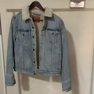 LEVIS DENIM SHERPA TRUCKER JACKET